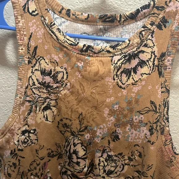 Floral Print Tank Top - Tan - Picture 3 of 9